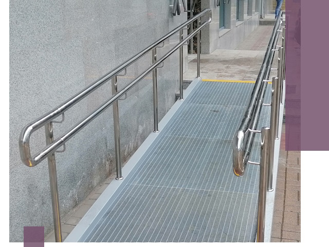 Пандусы для инвалидов в Пушкине — изготовление и монтаж