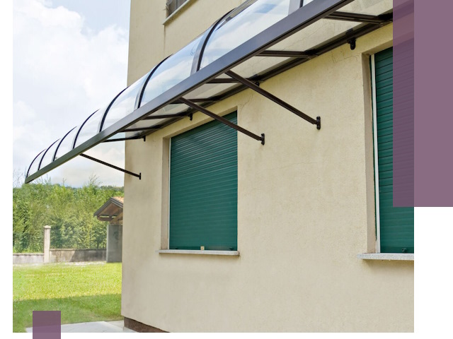 Козырьки над окнами в Пушкине — изготовление и монтаж по выгоде